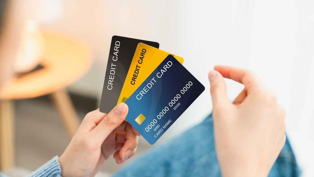 Queensland buses to accept bank cards to tap on and off