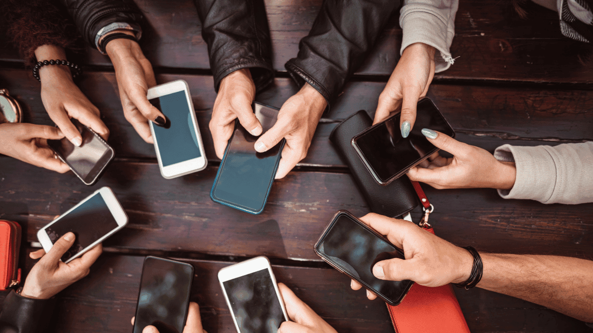 UK Govt plans overnight social media curfew for 16 and 17yos