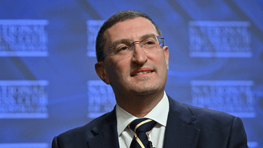 Julian Leeser calls for end to uni group assignments