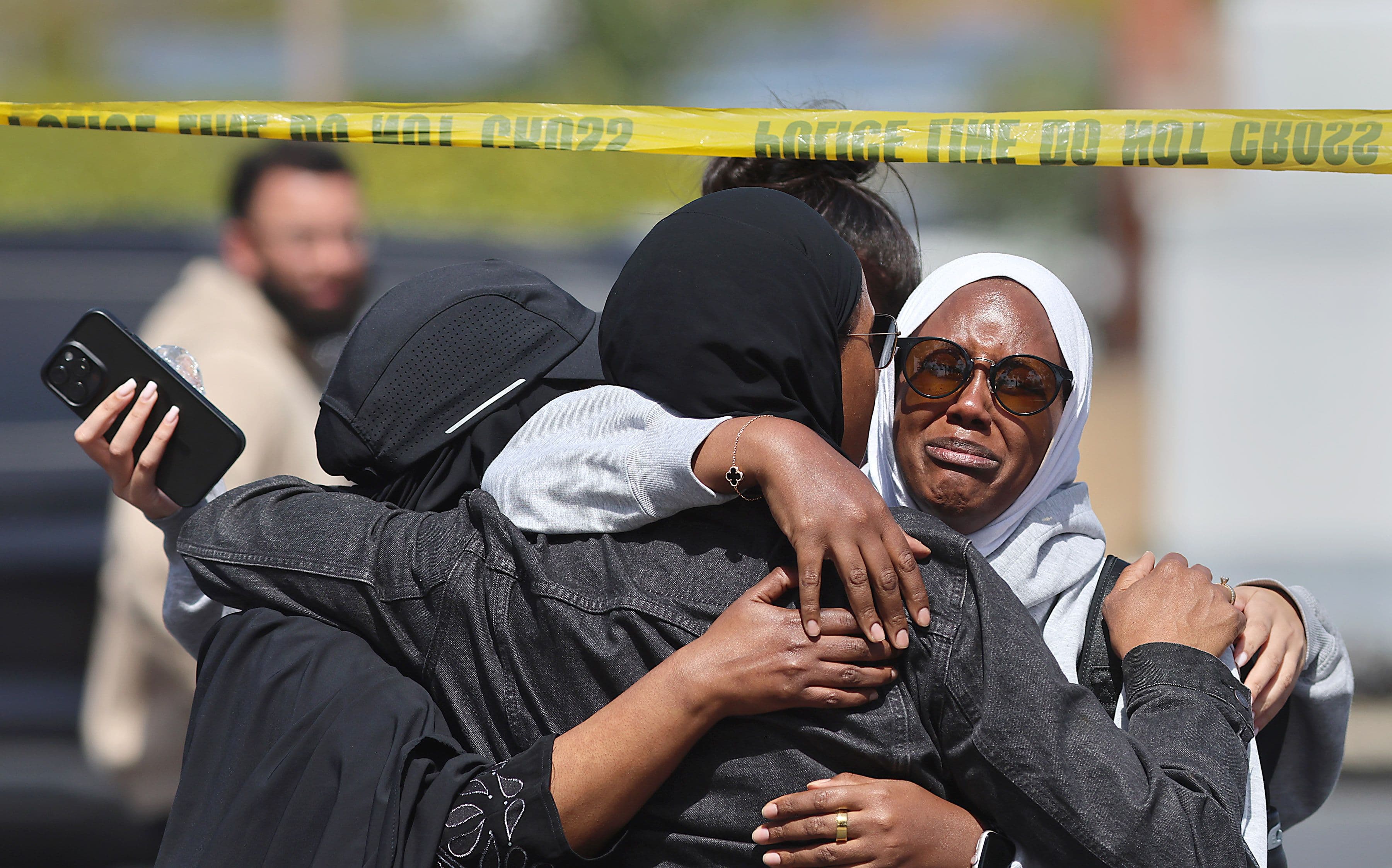 Three people and two suspects killed at San Diego mosque
