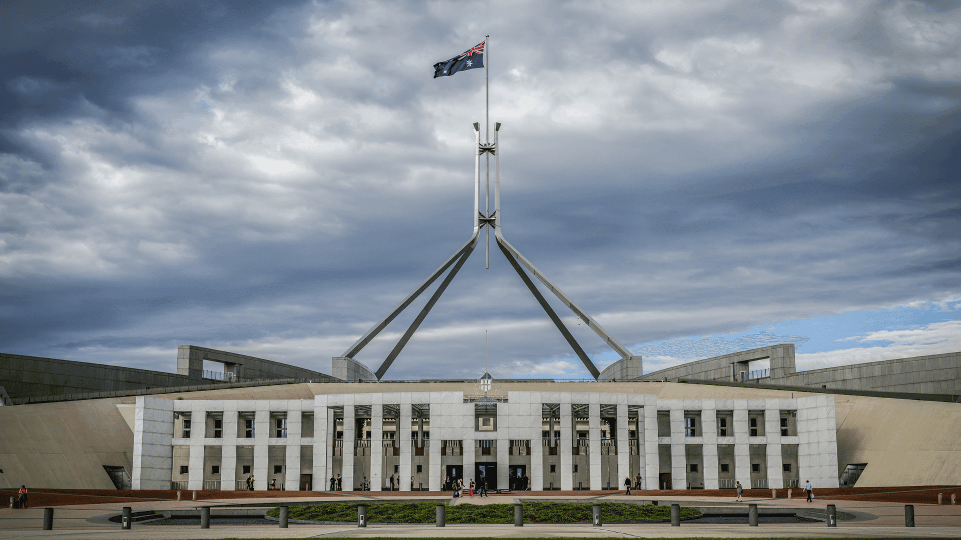 Govt launches parliamentary committee investigating social media