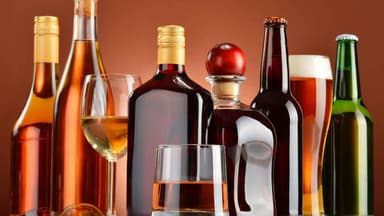 Experts warn of illicit alcohol products on Aussie shelves