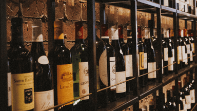 China could scrap its heavy Australian wine tariffs